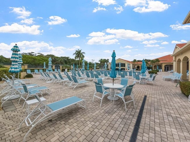 Building Photo - 5058 Glenville Dr