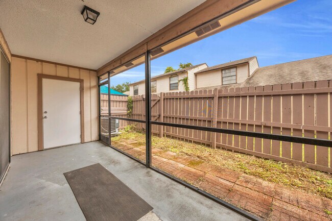 Building Photo - 130 Sherwood Cir