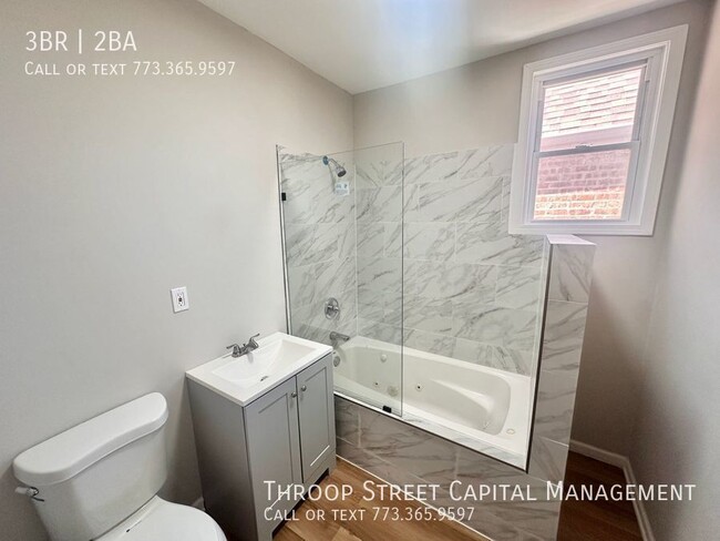 Building Photo - 9149 S Harper-