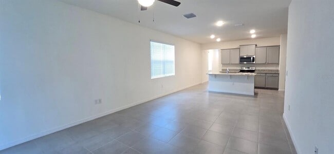 Building Photo - 5530 NW 40th Loop