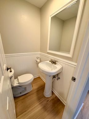 Building Photo - Newly Remodeled Beautiful and Spacious Shoreline Home