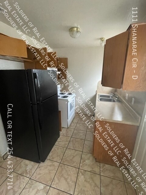 Building Photo - 1111 Shanarae Cir