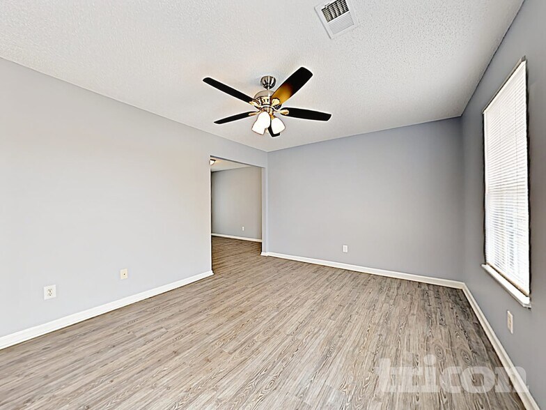 Building Photo - 19 Sterling Ridge Ct