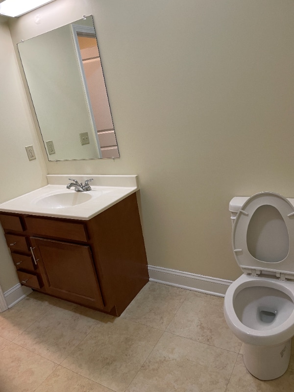 Building Photo - 502 Dickinson St