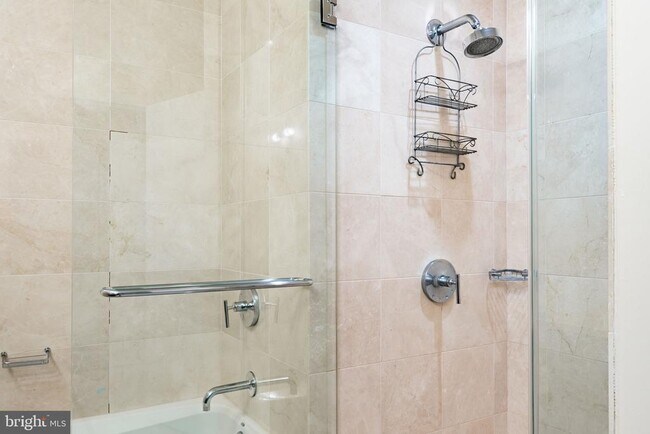 Building Photo - 1425 Locust St