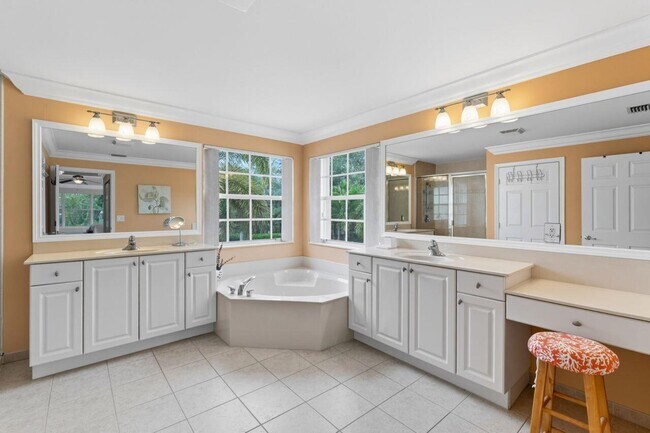 Building Photo - 8492 Breezy Oak Way