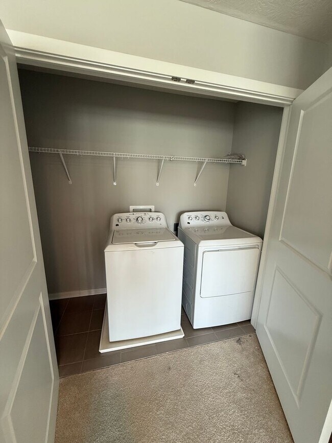 Building Photo - Stunning Westerville Condo with Loft | 2,086 Sq Ft | Garage | Move-In Ready