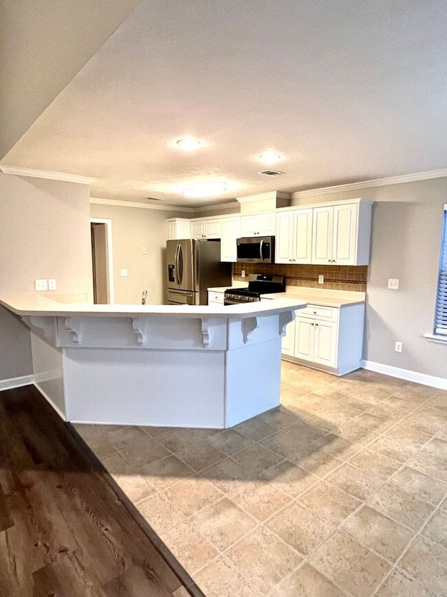 Building Photo - 702 Wickham Dr