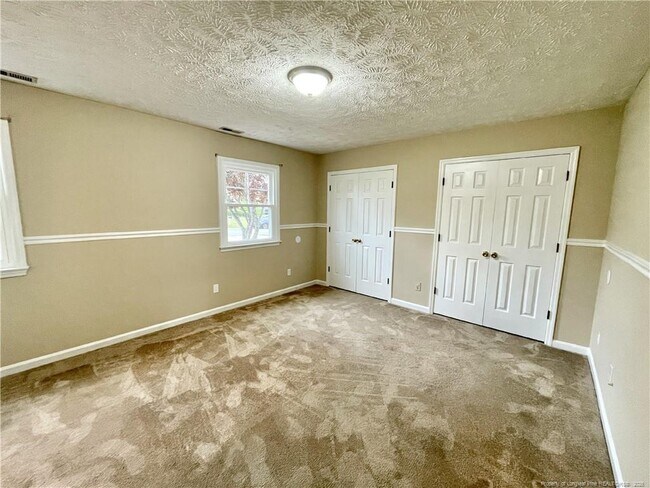 Building Photo - 623 Daharan Dr