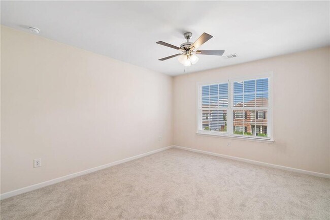 Building Photo - 522 Spring View Dr