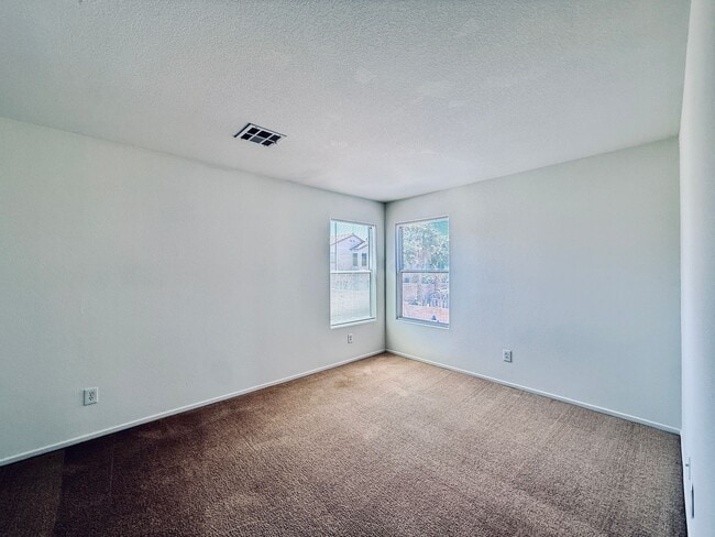 Building Photo - Available Now-Lovely Two Story Home!  Make it yours!