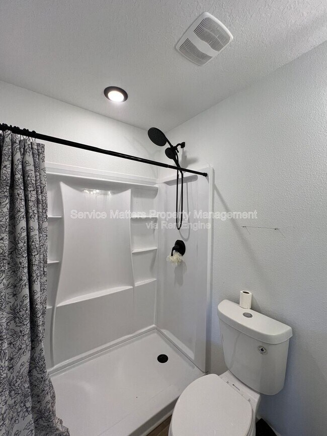 Building Photo - 3241 Damon Dr