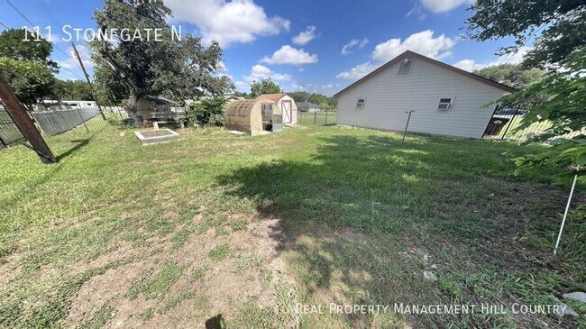 Building Photo - 111 Stonegate N
