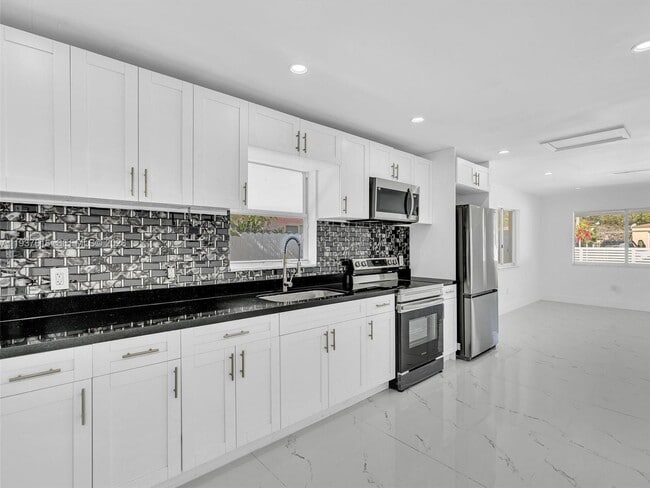 Building Photo - 3354 NW 50th St