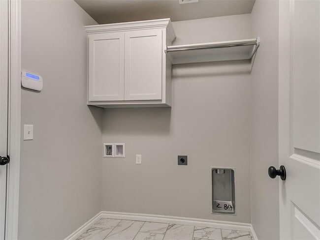 Building Photo - 12104 Rockbed Dr