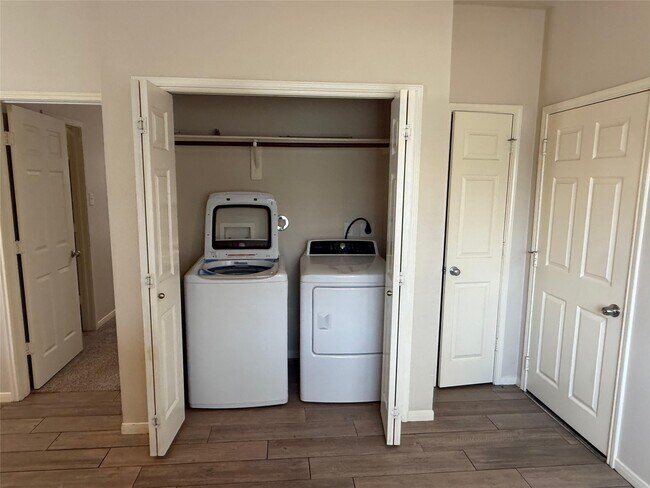 Building Photo - 20515 Sycamore Crest Ln