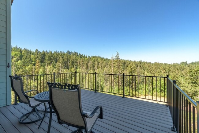 Building Photo - Gorgeous Home with a view!! Available Now!!