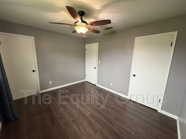 Building Photo - 4122 W Monte Vista Ave