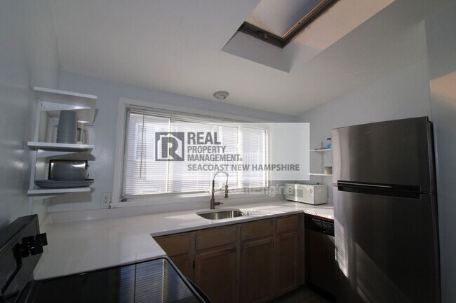 Building Photo - 4 Ashworth Ave