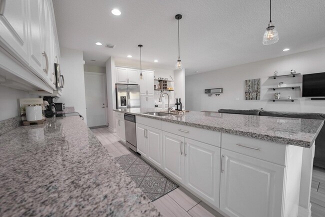 Building Photo - 11985 Park Central