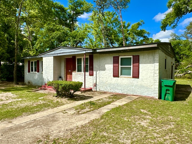 Building Photo - 2324 Sterling Pl