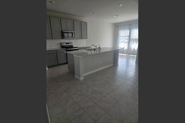 Building Photo - 17633 Shafer Dr