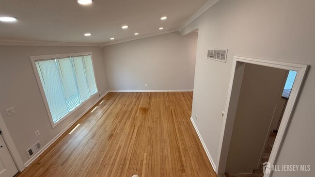 Building Photo - 56 Grace Dr