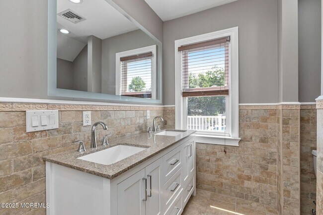 Building Photo - 76 South St