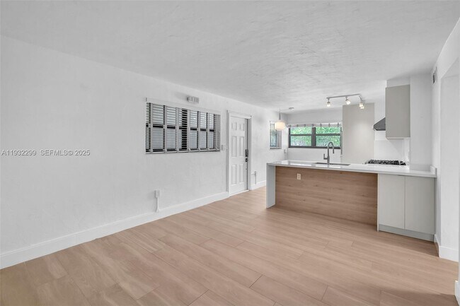 Building Photo - 3265 Virginia St