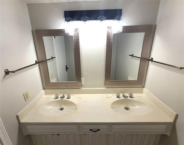 Building Photo - 7519 Ravenswood Rd