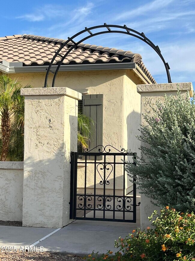 Building Photo - 26087 W Tonto Ln