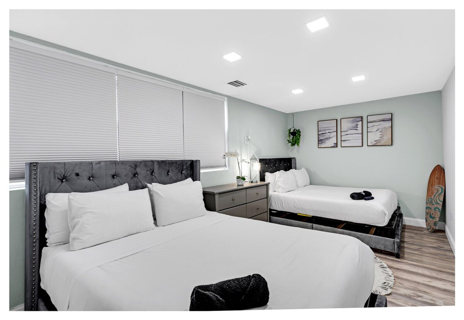 Building Photo - 425 NE 105th St