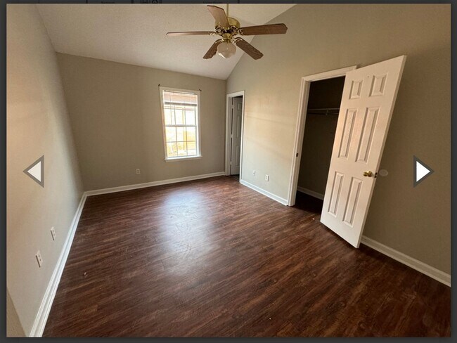 Building Photo - 3 bed 3 bath house! Water and Internet included!!