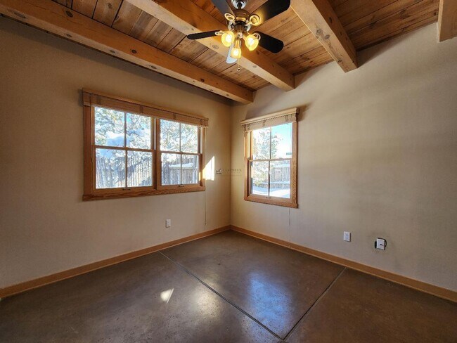 Building Photo - 11 Cll Belicia