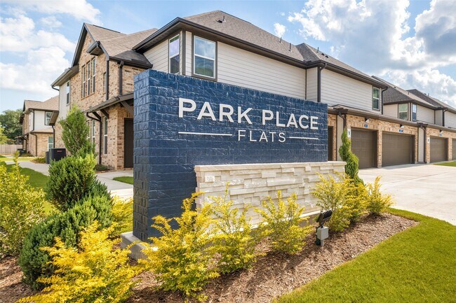 Primary Photo - 215 Park Place Cir