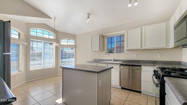 Building Photo - 13132 W Sheridan St