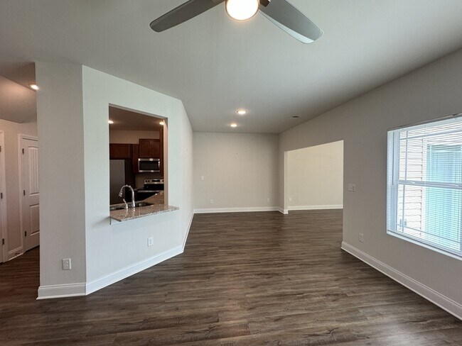 Building Photo - 103 Woodsbrook Pl SW