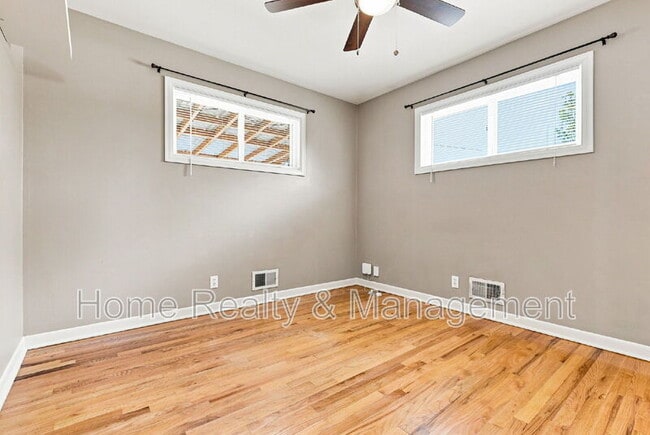 Building Photo - 10807 Larry Dr
