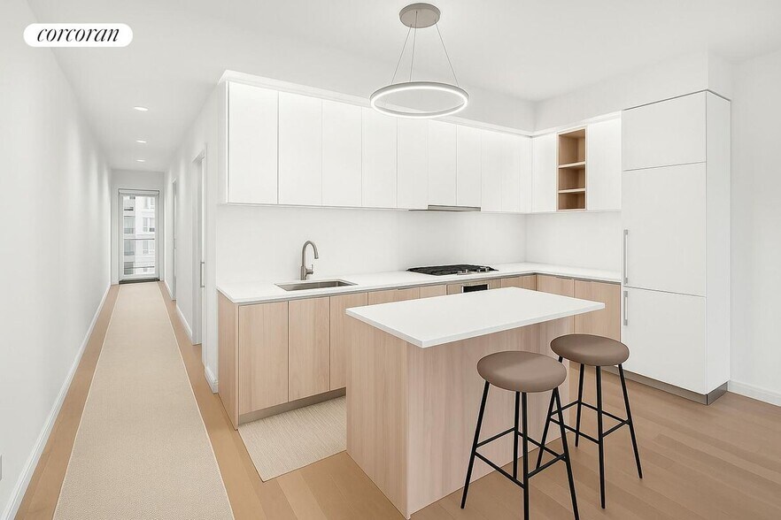 Building Photo - 555 W 43rd St