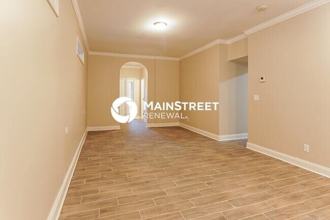 Building Photo - 4 Bedroom Pet-Friendly Home in Birmingham, AL with Main Street Renewal