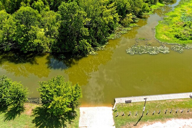 Building Photo - 11911 Nelwood St