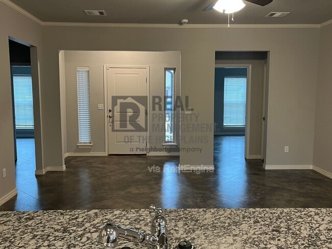 Building Photo - 7307 Vicky St