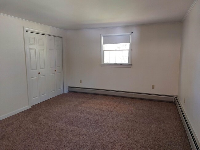 Building Photo - 6 Woodland Ct