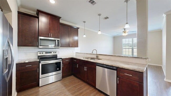 Building Photo - 2005 Harvey Mitchell Pkwy S