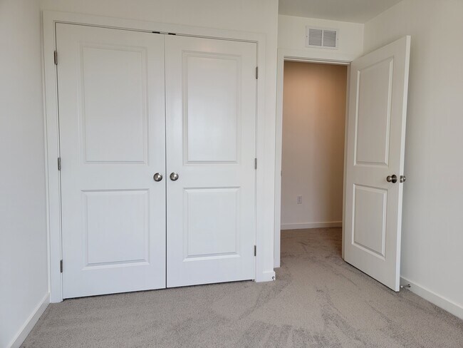 Building Photo - 2479 Artesian Way