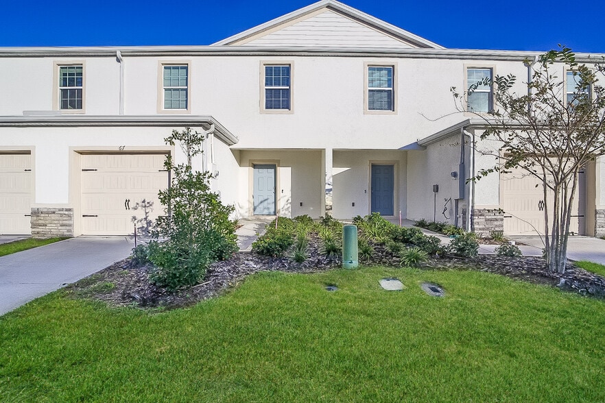 Building Photo - 67 Calle Grande St