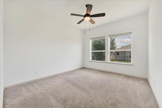 Building Photo - 133 Monterey Oak Trl