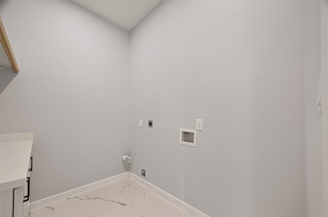 Building Photo - 90 Burress St