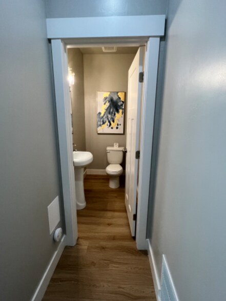 Building Photo - 465 N 30