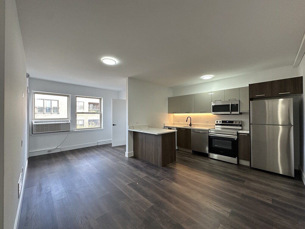 Building Photo - 1555 W Hollywood Ave